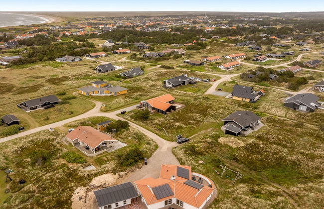 Casa de 4 quartos em Klitmøller com piscina privada e terraço - Foto 18