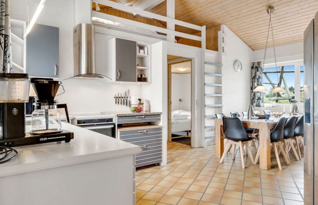 Casa de 4 quartos em Klitmøller com piscina privada e terraço - Foto 5