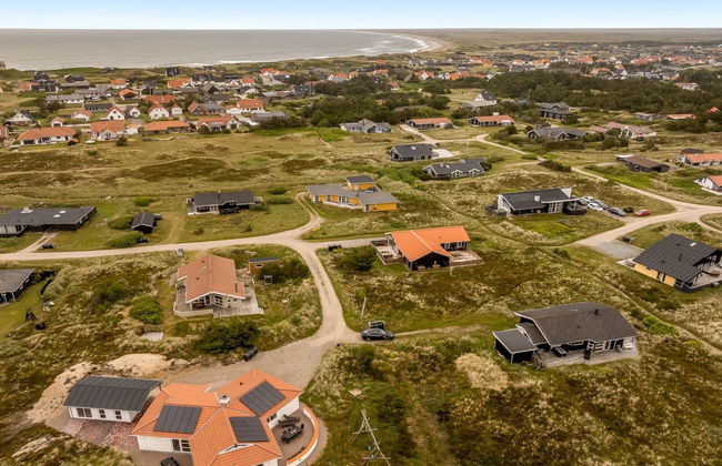 Casa de 4 quartos em Klitmøller com piscina privada e terraço - Foto 17