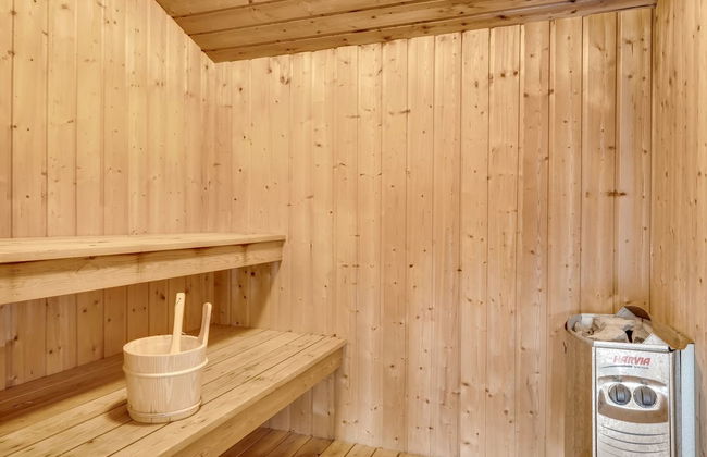Casa de 4 quartos em Klitmøller com piscina privada e terraço - Foto 19