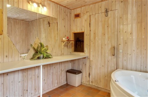 Foto 16 - Haus mit 3 Schlafzimmern in Oksbøl mit terrasse und sauna