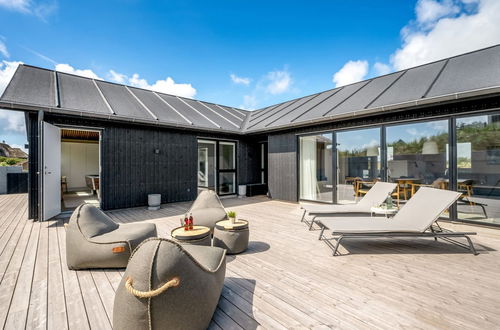 Photo 3 - Maison de 4 chambres à Ringkøbing avec piscine privée et terrasse