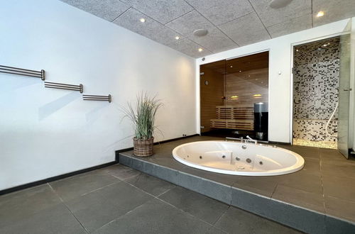 Foto 28 - Casa con 4 camere da letto a Blokhus con piscina privata e terrazza