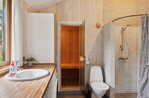 Foto 9 - Casa de 3 habitaciones en Højby con terraza y sauna