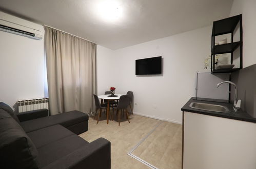 Foto 4 - Apartamento de 1 quarto em Sukošan