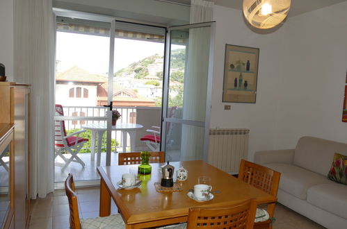 Foto 5 - Appartamento con 1 camera da letto a Riva Ligure con vista mare