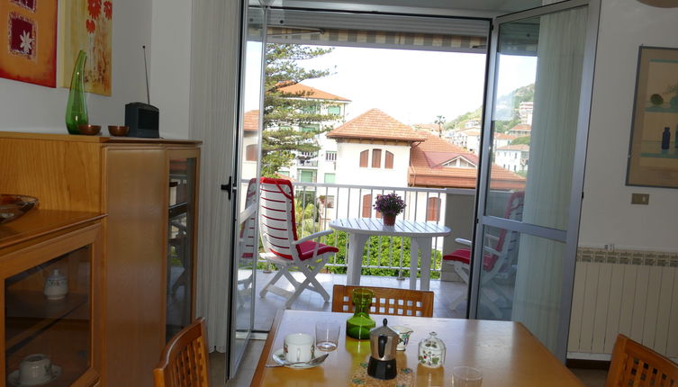 Foto 1 - Apartamento de 1 quarto em Riva Ligure com jardim