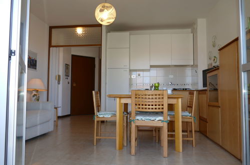 Foto 8 - Apartamento de 1 habitación en Riva Ligure con vistas al mar