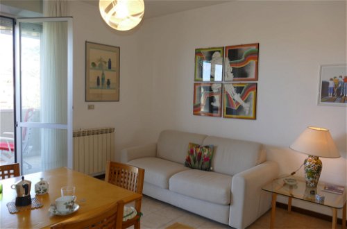 Foto 3 - Apartamento de 1 quarto em Riva Ligure com vistas do mar