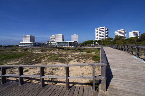 Photo 18 - 1 bedroom Apartment in Portimão with sea view