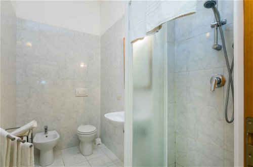 Foto 18 - Apartment mit 1 Schlafzimmer in Cerreto Guidi mit schwimmbad und garten