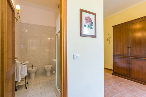 Foto 16 - Apartment mit 1 Schlafzimmer in Cerreto Guidi mit schwimmbad und garten