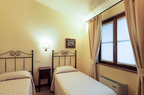 Photo 11 - Appartement de 2 chambres à Desenzano del Garda avec piscine et vues sur la montagne