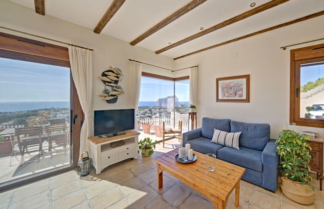 Casa de 4 quartos em Calp com piscina privada e jardim - Foto 2