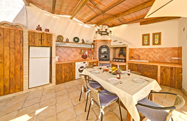 Casa de 4 quartos em Calp com piscina privada e jardim - Foto 5
