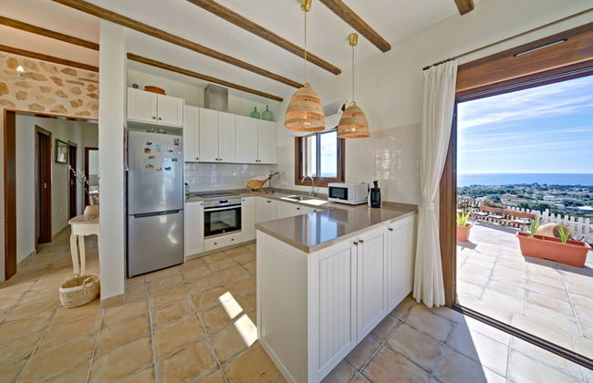 Casa de 4 quartos em Calp com piscina privada e jardim - Foto 9
