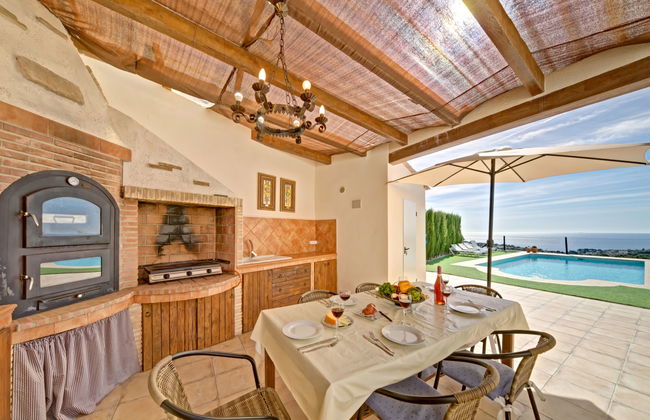 Casa de 4 quartos em Calp com piscina privada e jardim - Foto 20