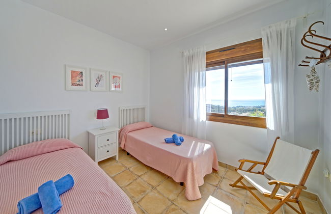 Casa de 4 quartos em Calp com piscina privada e jardim - Foto 14
