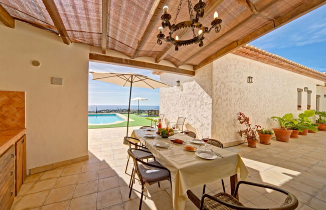 Casa de 4 quartos em Calp com piscina privada e jardim - Foto 16