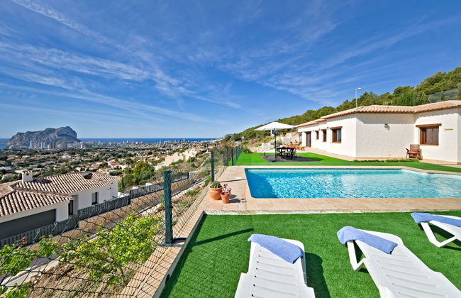 Casa de 4 quartos em Calp com piscina privada e jardim - Foto 25