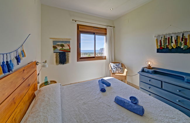Casa de 4 quartos em Calp com piscina privada e jardim - Foto 13