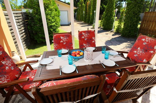 Photo 4 - Maison de 2 chambres à Balatonmáriafürdő avec piscine privée et jardin