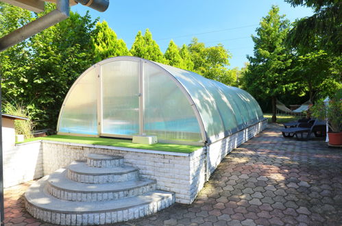 Photo 20 - Maison de 2 chambres à Balatonmáriafürdő avec piscine privée et jardin