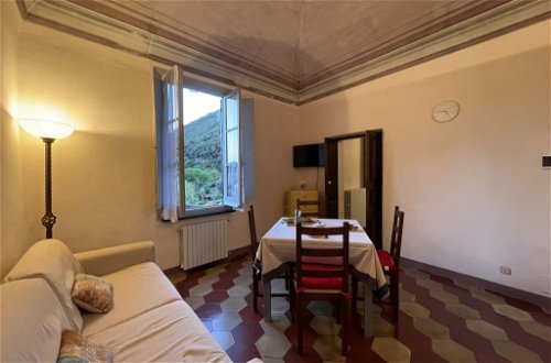Foto 12 - Apartamento de 1 habitación en Finale Ligure con jardín y vistas al mar