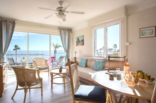 Foto 8 - Apartamento de 1 habitación en Saint-Laurent-du-Var con terraza y vistas al mar