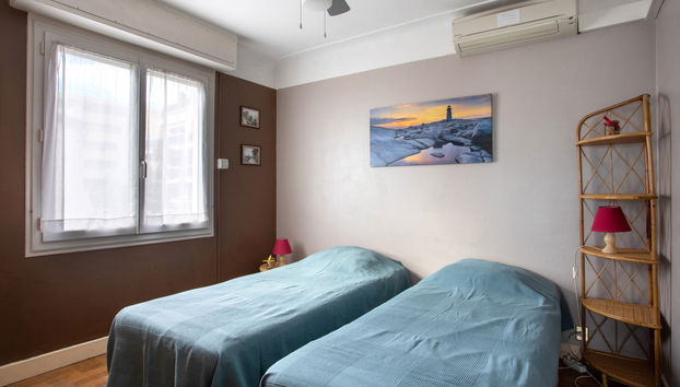 Appartement de 2 chambres à Saint-Laurent-du-Var avec terrasse - Photo 4