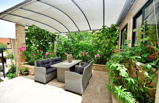 Foto 3 - Casa de 4 quartos em Supetar com jardim e terraço