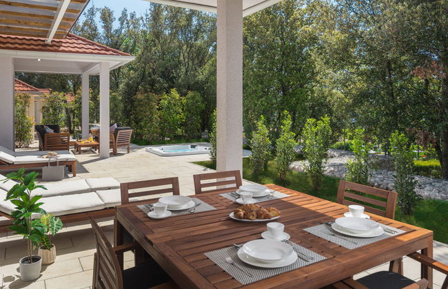Casa de 3 quartos em Bale com piscina e terraço - Foto 27