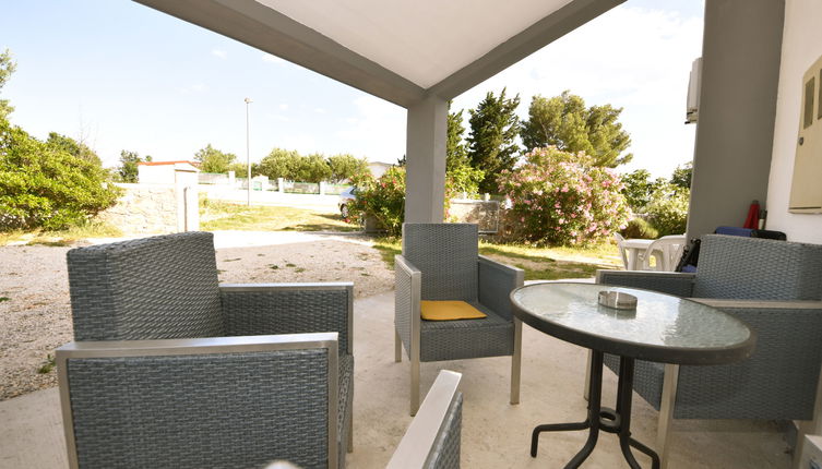 Foto 1 - Apartamento de 2 habitaciones en Starigrad con terraza