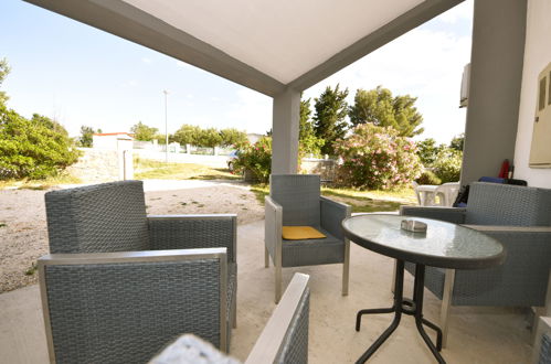 Photo 1 - Appartement de 2 chambres à Starigrad avec terrasse et vues à la mer