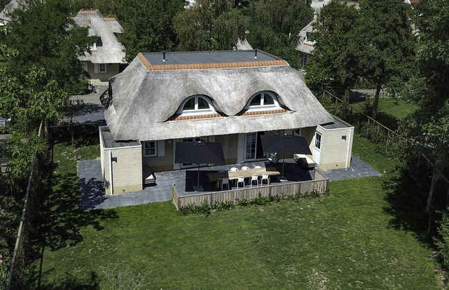 Casa de 6 quartos em Hellevoetsluis com piscina e jardim - Foto 1