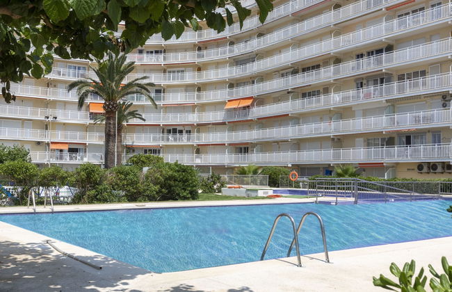 4 bedroom Apartment in Peñíscola with swimming pool and garden - Photo 1