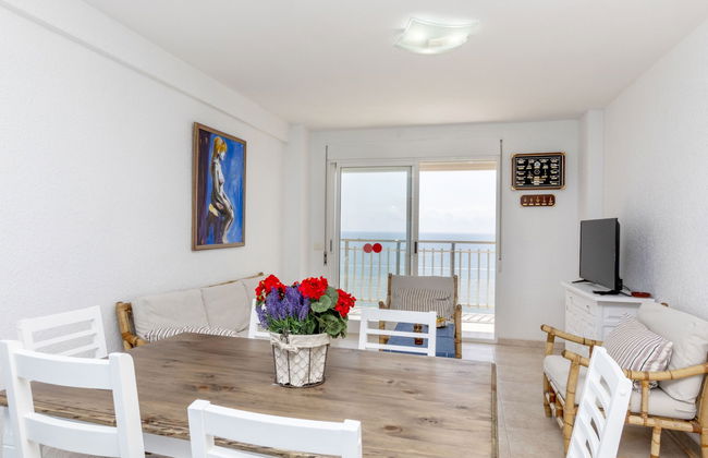 4 bedroom Apartment in Peñíscola with swimming pool and garden - Photo 8