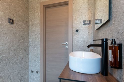 Foto 28 - Apartamento de 2 habitaciones en Brtonigla con piscina privada y vistas al mar