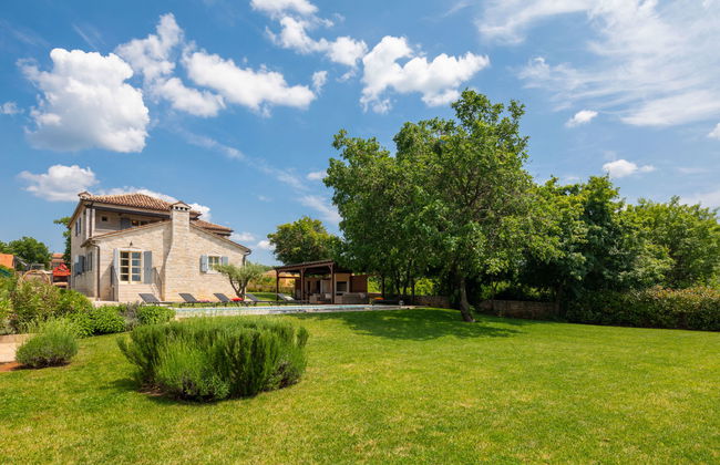 Casa de 4 quartos em Tinjan com piscina privada e jardim - Foto 43