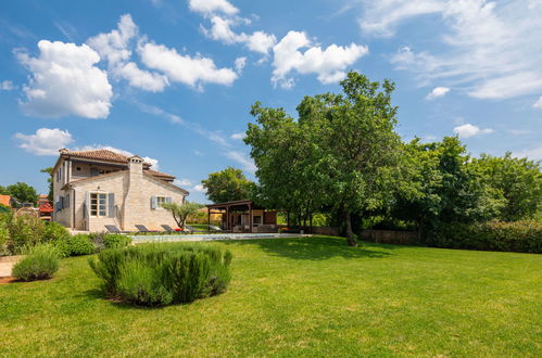 Foto 43 - Casa de 3 habitaciones en Tinjan con piscina privada y terraza