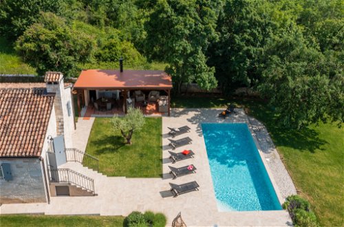 Photo 40 - Maison de 3 chambres à Tinjan avec piscine privée et terrasse