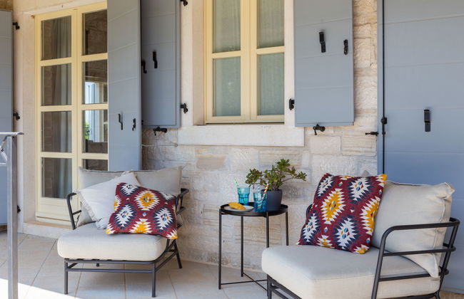 Casa de 4 quartos em Tinjan com piscina privada e jardim - Foto 3