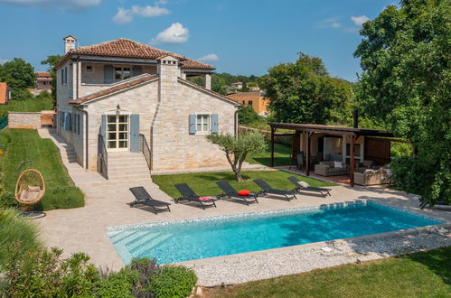 Photo 23 - Maison de 3 chambres à Tinjan avec piscine privée et jardin