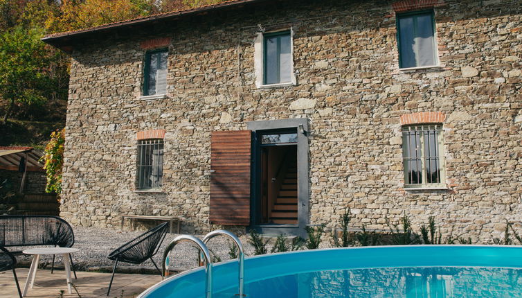 Foto 1 - Casa con 3 camere da letto a Dego con piscina privata e giardino