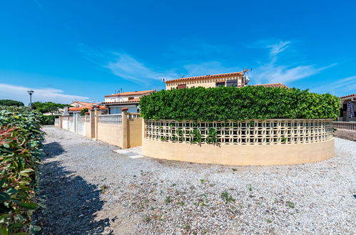 Photo 2 - 2 bedroom House in Le Barcarès with terrace and sea view