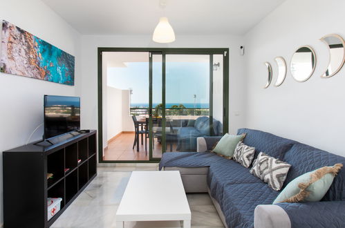 Foto 4 - Apartamento de 2 quartos em Nerja com piscina e vistas do mar