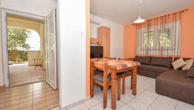 Appartamento con 3 camere da letto a Karlobag con piscina e terrazza - Foto 5