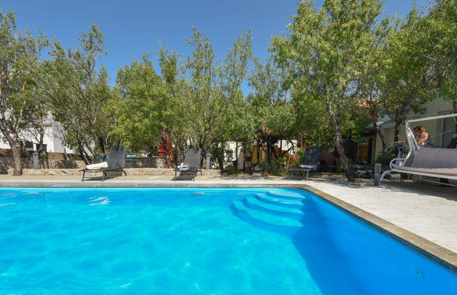 Appartamento con 3 camere da letto a Karlobag con piscina e terrazza - Foto 1