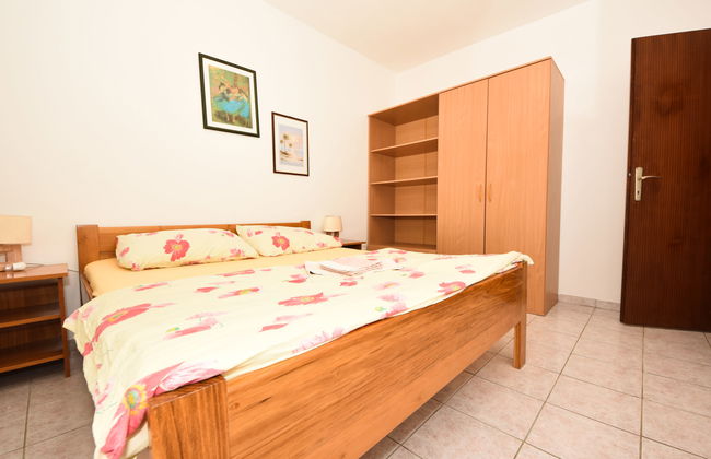 Appartamento con 3 camere da letto a Karlobag con piscina e terrazza - Foto 7