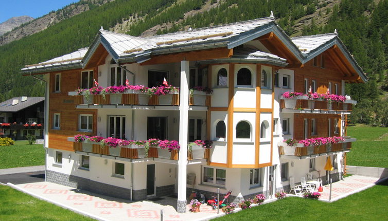 Photo 1 - 3 bedroom Apartment in Saas-Grund with garden